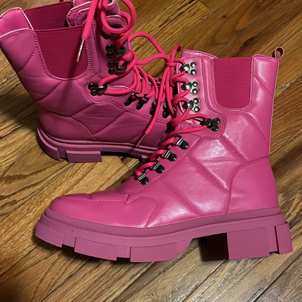 Stylish Pink Women's Boots
